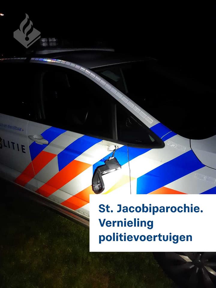 Vernielingen aan Politievoertuigen na feest in bosperceel.