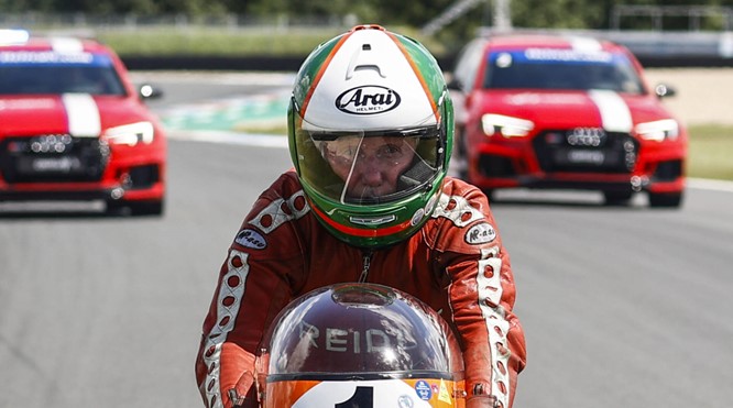 Succesvolste Nederlandse motorcoureur Jan de Vries (77) overleden