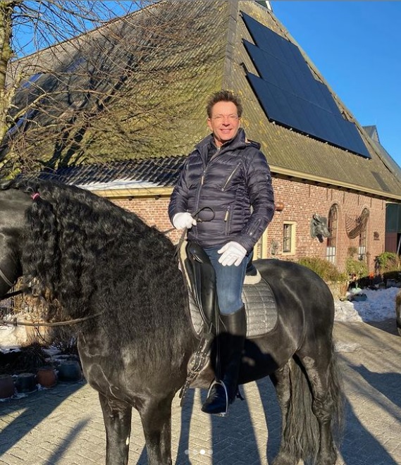 Gerard Joling in Sint Jacobiparochie