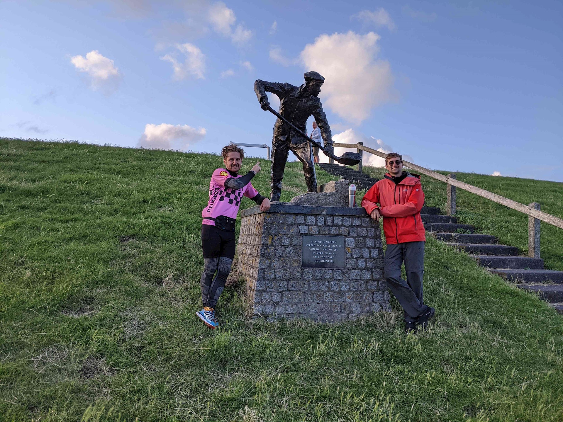Toeristen op bezoek in Sint Jacobiparochie