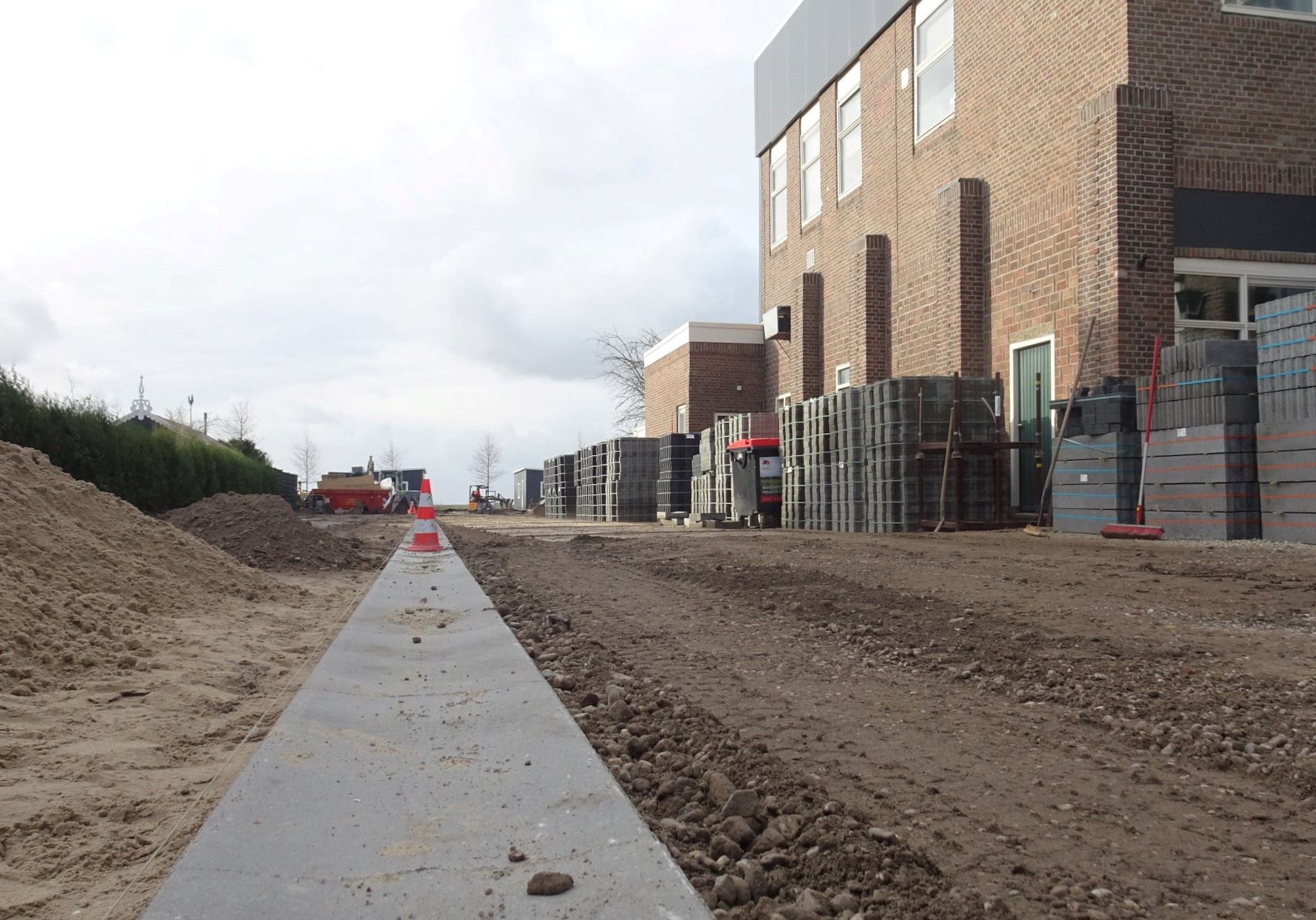 Ontwikkelingen rond het Hofplein en de huisjes voor de arbeidsmigranten bij de "Aardappelbeurs"