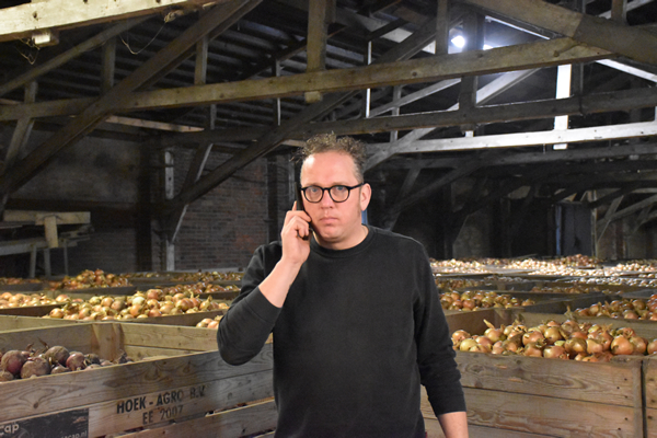 Redelijke vraag, groot aanbod en zenuwachtige telers op uienmarkt