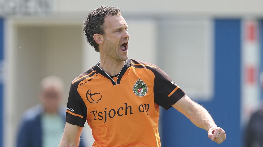 Triemstra na winst in St.-Annaparochie weer drie punten dichter bij top kaatsklassement