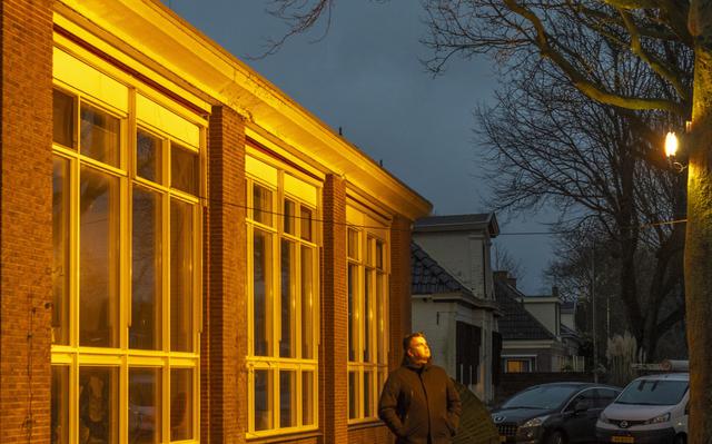 Waadhoeke verlicht gebouwen oranje als signaal tegen geweld tegen vrouwen en meisjes