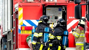 Brand in een stal met koeien in Sint Jabik