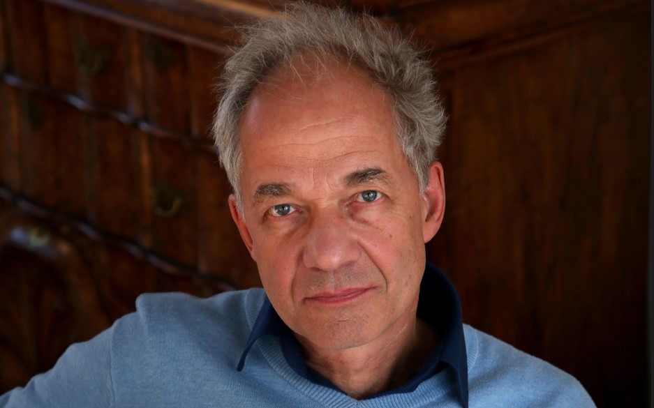 Anno (67) uit Sint Jacobiparochie snapt bezuinigingen ontwikkelingssteun niet: ‘Komt als boemerang terug’