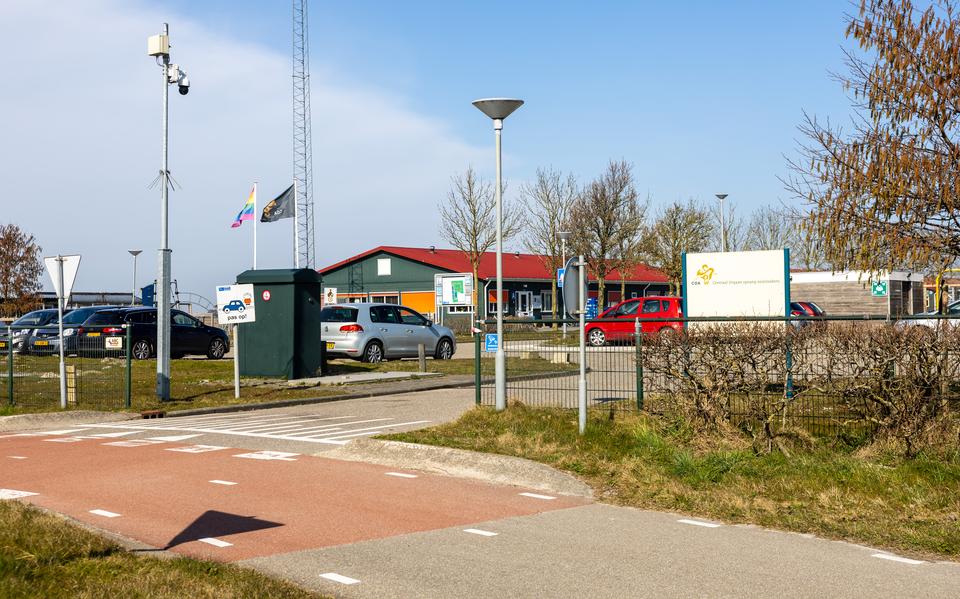 Spanning in Sint Jacobiparochie door overlast jonge azc’ers: ‘Nog één vinger en ik ga helemaal los’