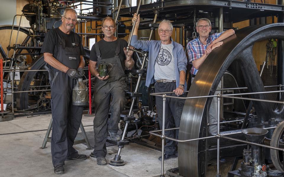 Motoren Museum in Sint Jacobiparochie: Een schuur vol krachtpatsers uit de vorige eeuw